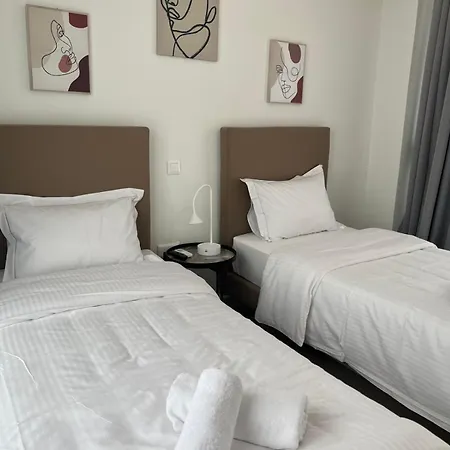 Icon Urban Living 4*