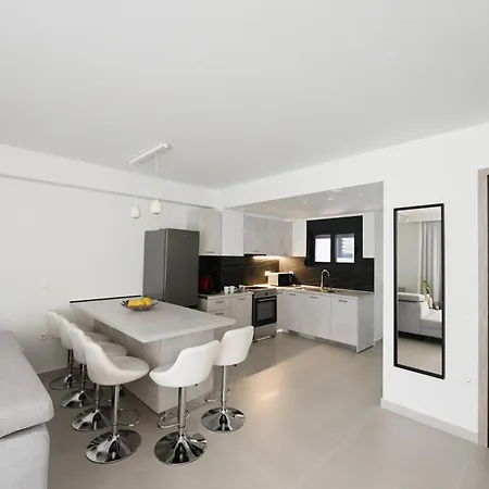 Icon Urban Living Couette-café