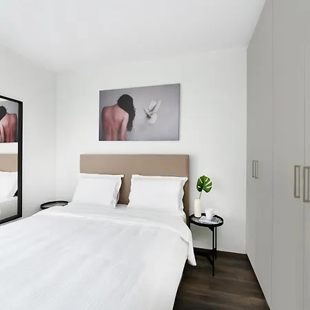 Icon Urban Living 4*