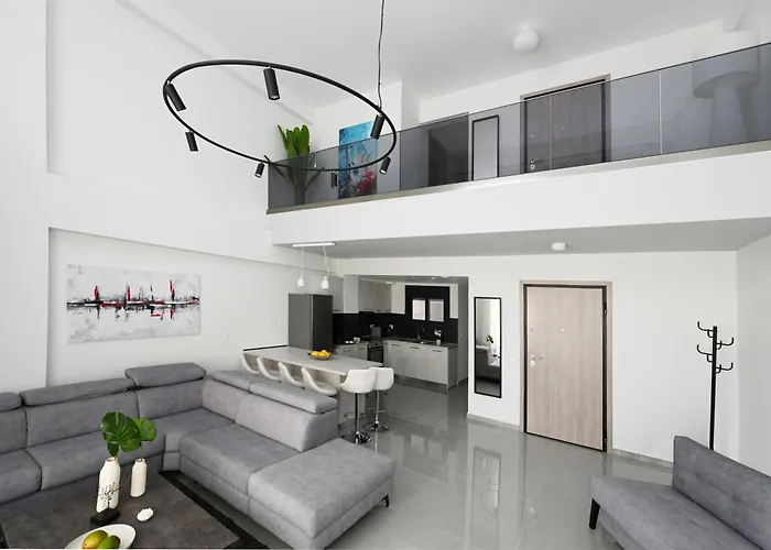 Icon Urban Living 4*