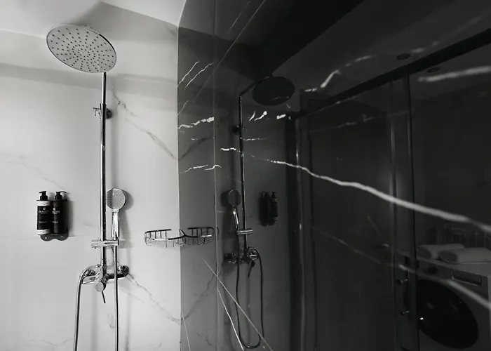 Icon Urban Living 4*